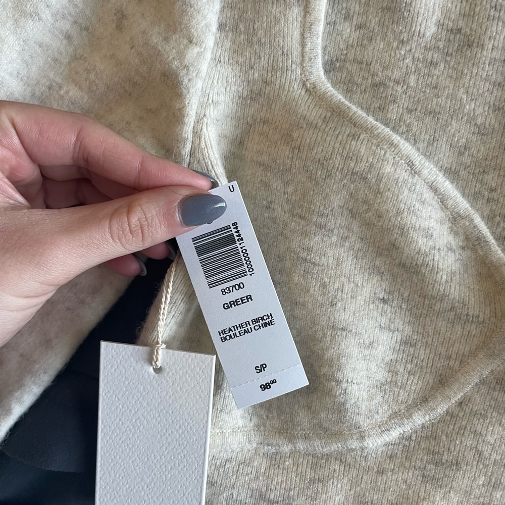NWT Aritzia Wildfred sweater size small never worn